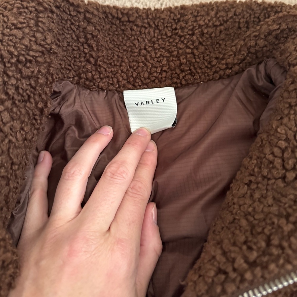 Varley- Chocolate Brown Wilkins Sherpa Puffer Jacket - Picture 7 of 10
